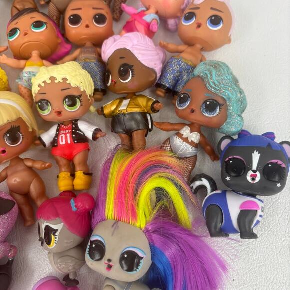 LOL Surprise Dolls Babies Pets Accessories Variety Lot over 50 Pieces MGA OMG - Picture 9 of 12